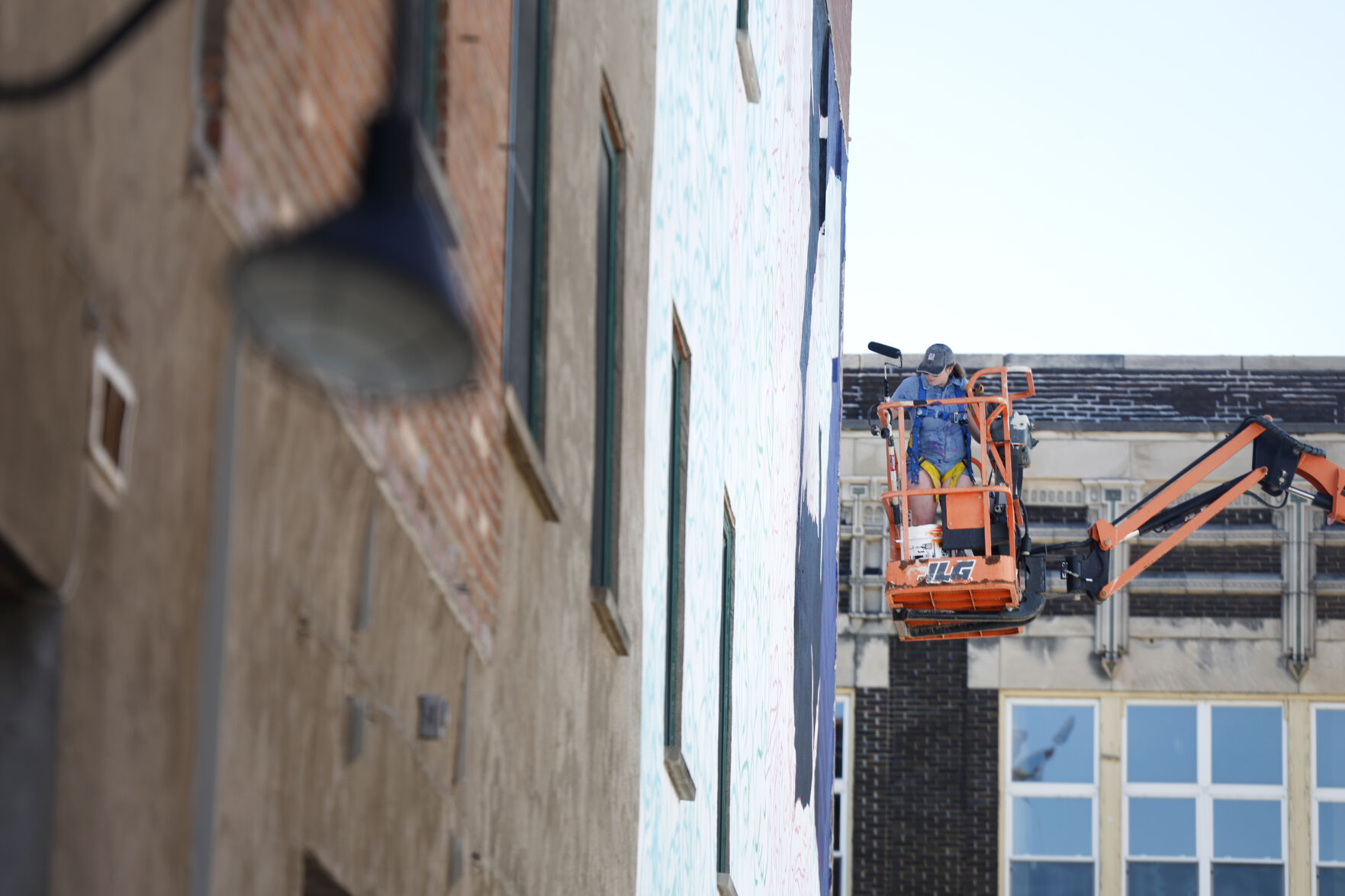 060624-qc-nws-rockislandmural 6.jpg